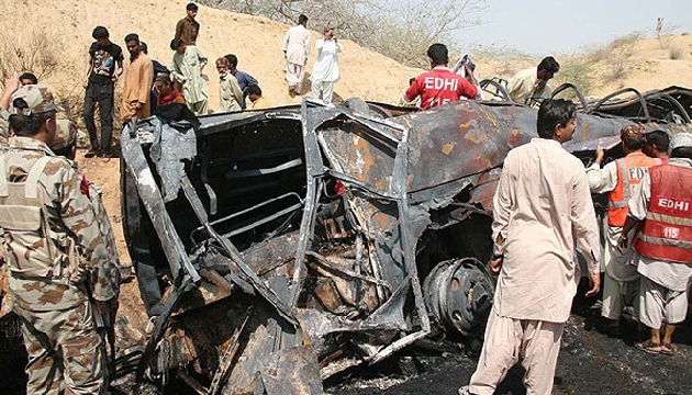 Pakistan da intihar saldırısı: 22 ölü