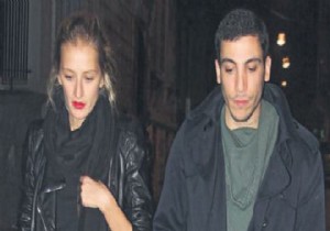 Didem Soydan ile Can Bonomo yanlış uçağa bindi