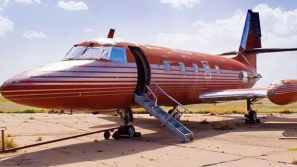 Elvis Presley’nin uçağı açık arttırmada