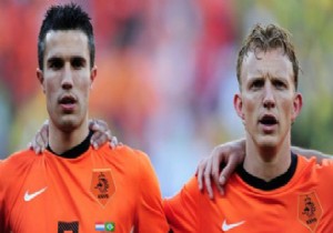 Dirk Kuyt yerine Van Persie geliyor!