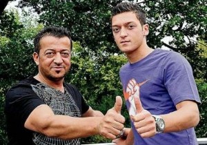 Mesut Özil Sahalara Bomba Gibi Geri Dönüyor!