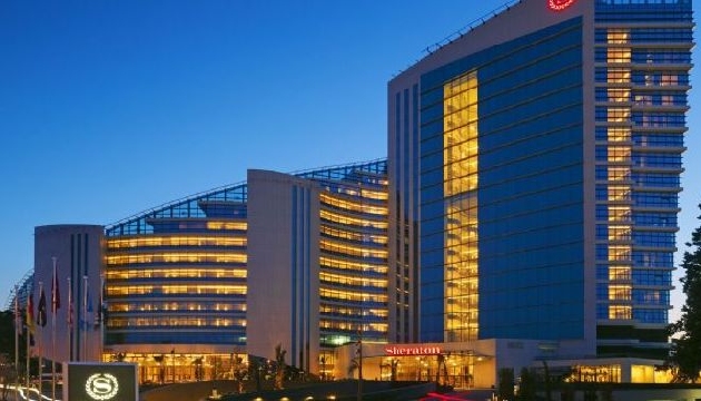 Devler Starwood için yarışıyor!