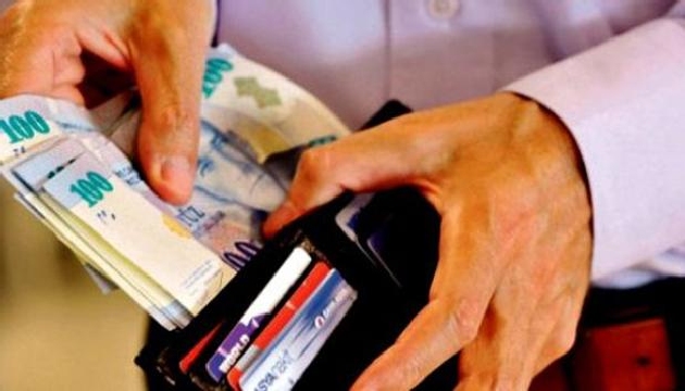 Emeklilere Müjde...900 liraya çıktı!