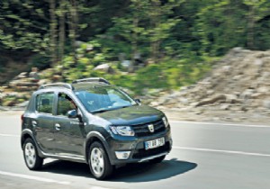‘Yarı-otomatik’ Sandero geliyor!