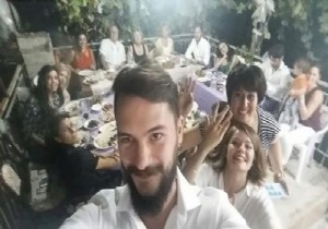 Ünlü çift evleniyor!