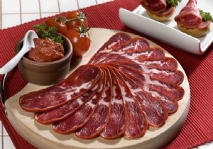 Etteki indirim pastırma ve sucuğa yansımadı!