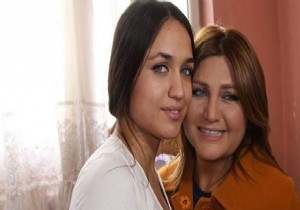 Sibel Can ı Kızdıran  Mutlu  Sorusu