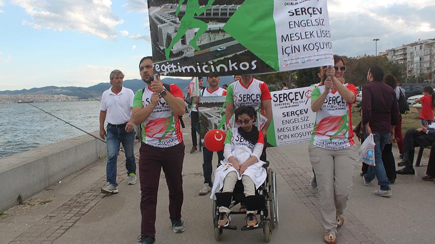 O hastalığa farkındalık yaratmak için yürüdüler