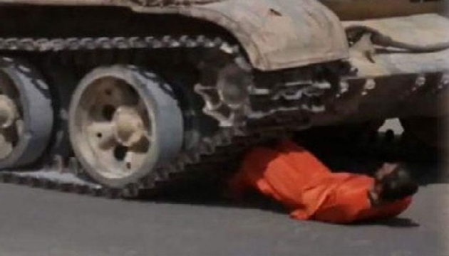 Dehşet... Tankla böyle ezdiler!