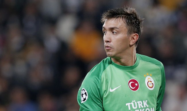 Muslera evet dedi!