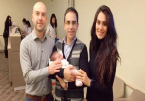 Nur Bozar ilk kez bebeğinin yüzünü gösterdi!