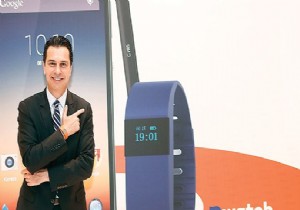 TeknoSA dan Akıllı Telefon Ve Bileklik