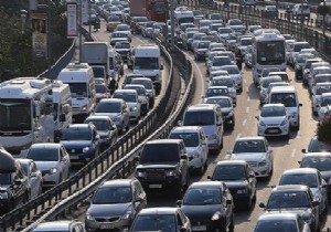 Ayda ortalama 100 bin taşıt trafiğe taşındı!