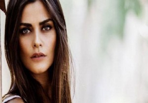 İpek Bağrıaçık kaza geçirdi!