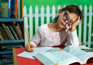 Çocuklarınıza Sürekli  Ders Çalış  Demeyin!