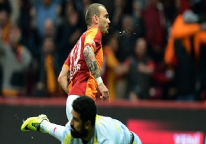 Sneijder Fenerbahçe yi MAHVETTİ...!!