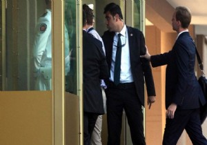 Başbakanlık ta Kerry nin ekibi bu kapıyı kullanmak isteyince ortam gerildi!