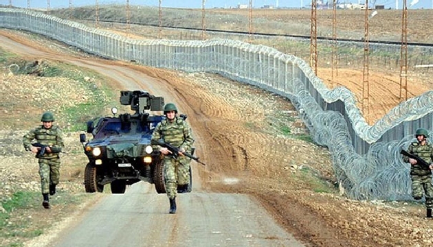 Sınırda iki terörist yakalandı!
