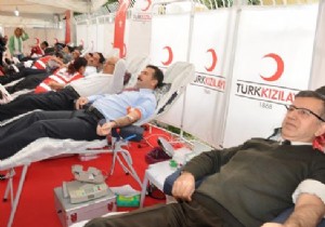 Sizde  Kan Verin Hayat Kurtarın 