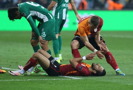Podolski yi çıldırtan pozisyon