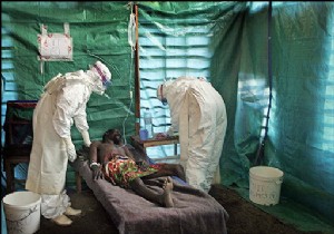 Flaş Haber! Dünyanın En Bulaşıcı  Ebola Virüsü  Çok Hızlı Yayılıyor!