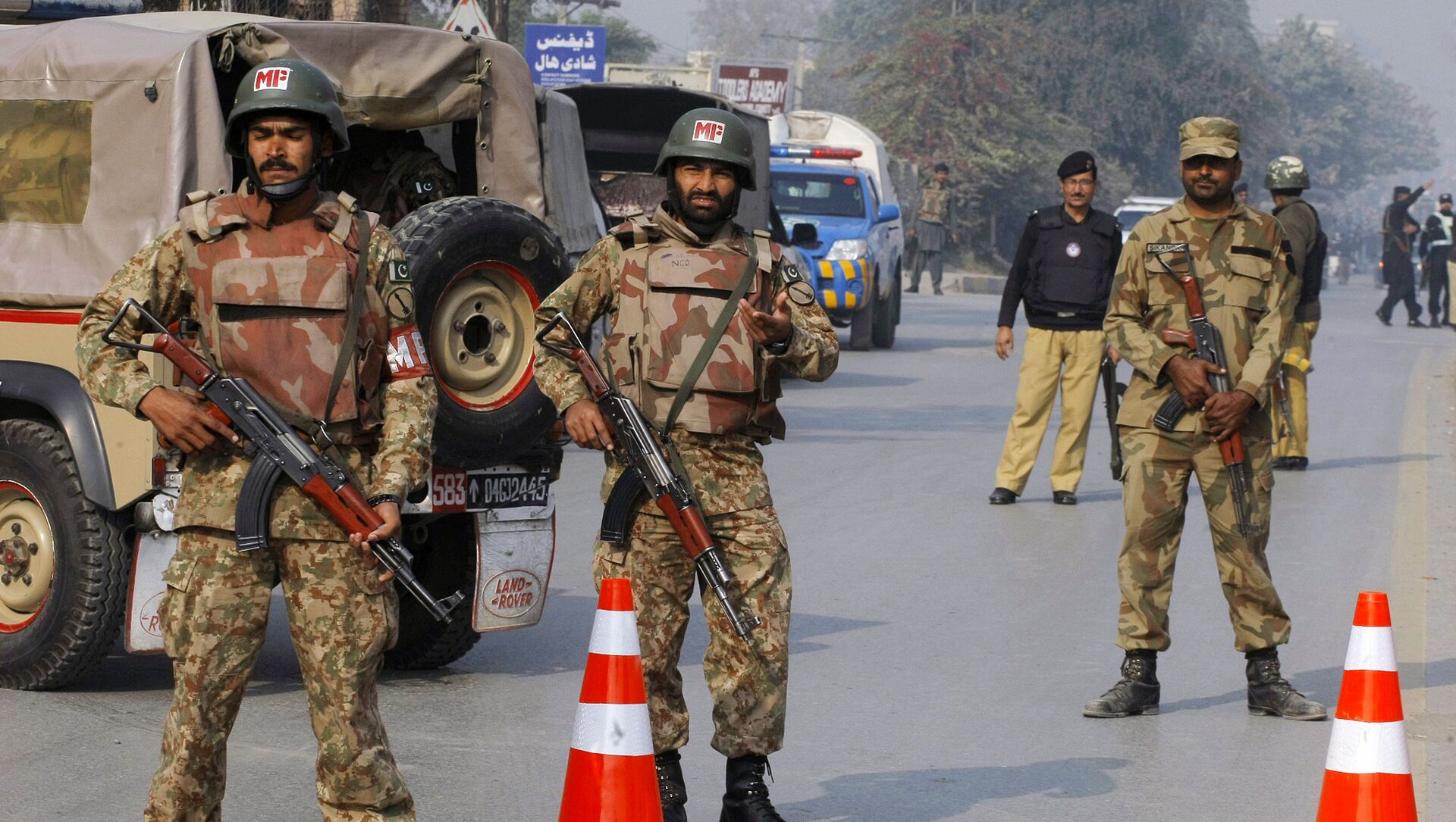 Pakistan daki terör saldırılarında ölü sayısı 65 e yükseldi