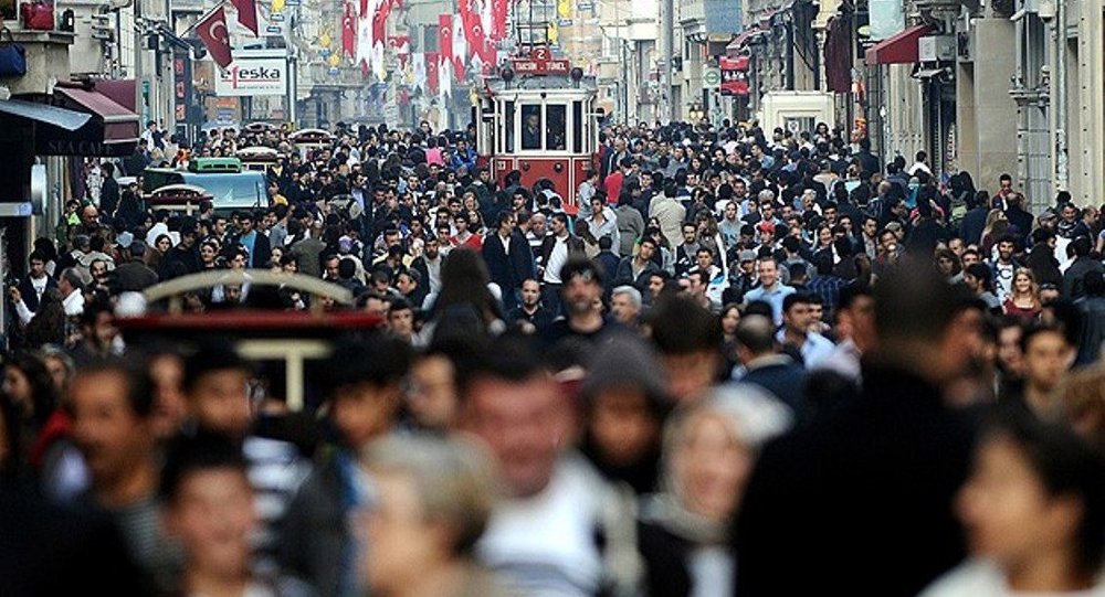 İnsanların en fazla yanlızlık çektiği yaş aralıkları tespit edildi