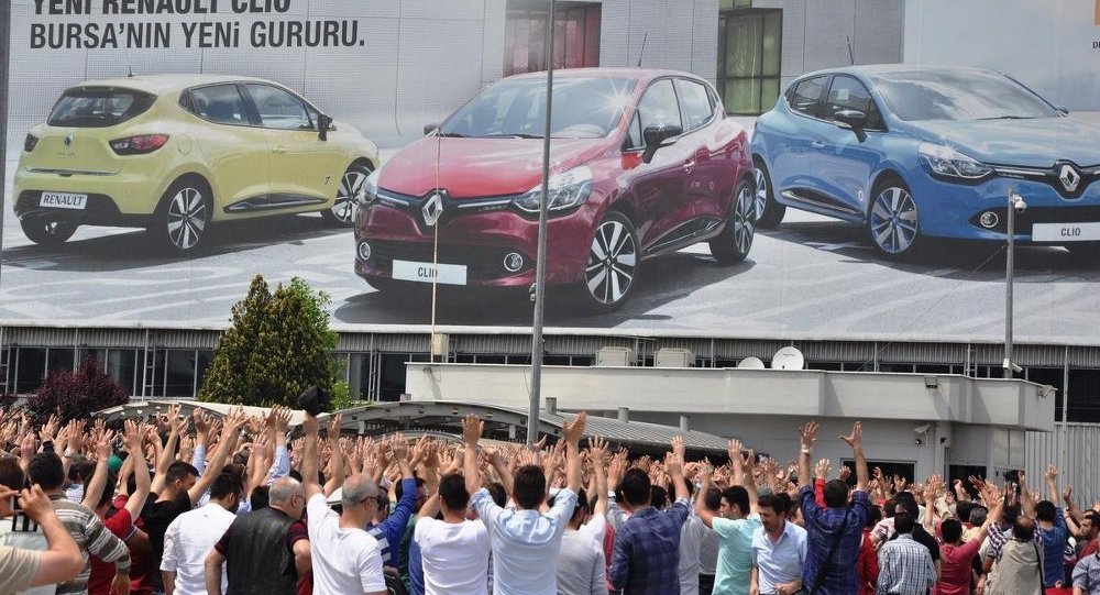 Renault dan 4 haftalık  üretim durdurma  kararı