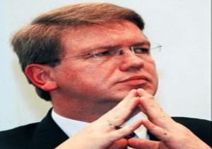 REHN OUT FULE IN!