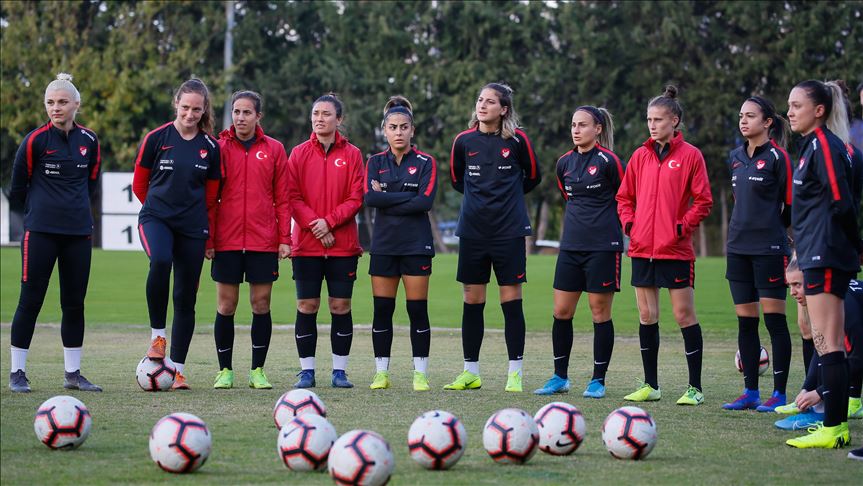 A Milli Futbol Takımı yarın Hollanda ile karşılaşacak