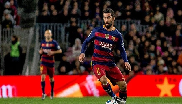 Arda lı Barcelona yine yendi!