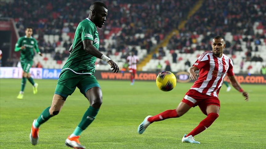 Konyaspor deplasmanda yenildi