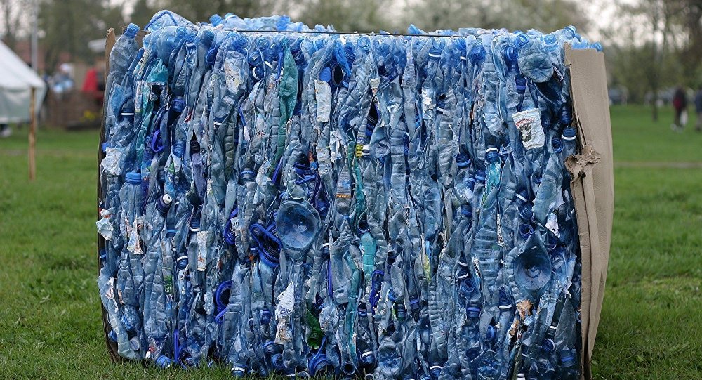 Yağmurla birlikte plastik yağıyor!
