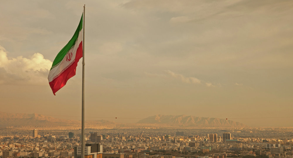 Tahran da hava kirliliği nedeniyle dışarı çıkmama uyarısı