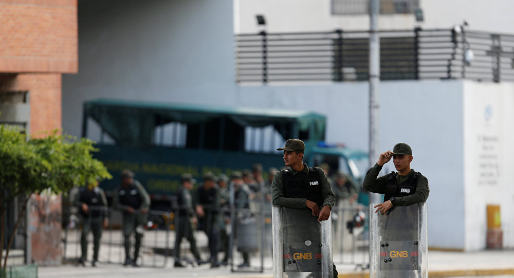 Mahkumlar ve polis çatıştı: 23 ölü