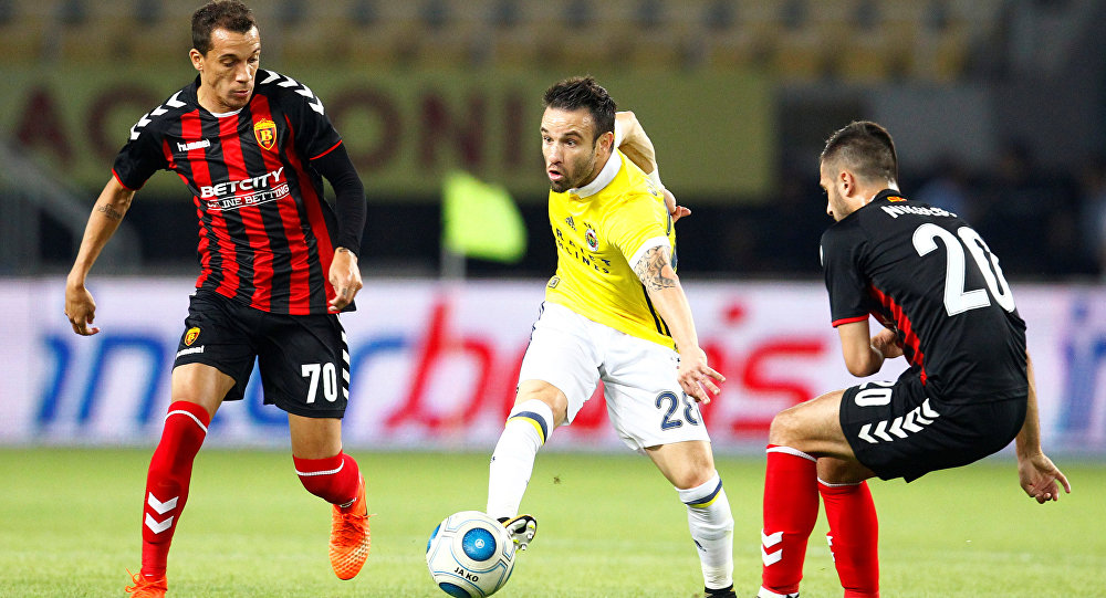 Valbuena, sözleşmesindeki özel maddeden feragat etti