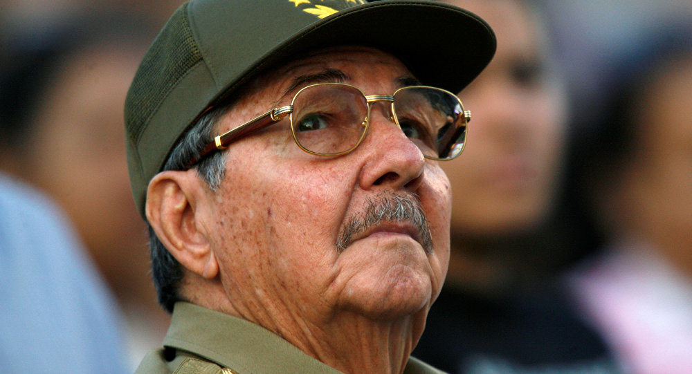 Twitter, Castro nun hesabını askıya aldı