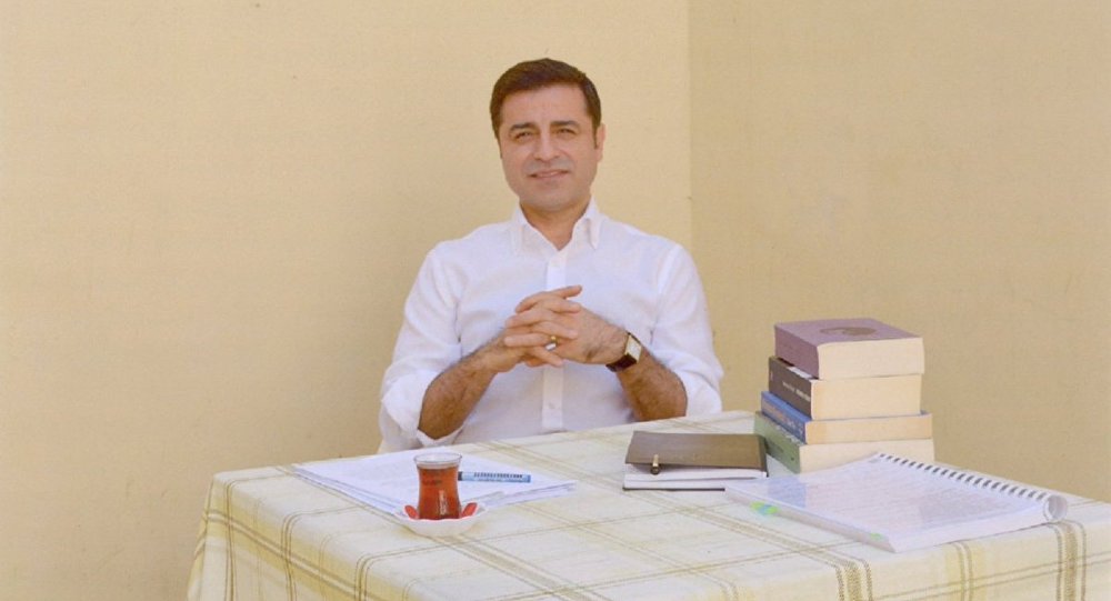 Selahattin Demirtaş tan avukatlara duruşma çağrısı