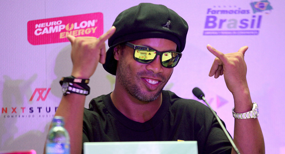 Ronaldinho aynı anda iki kadınla evlenecek