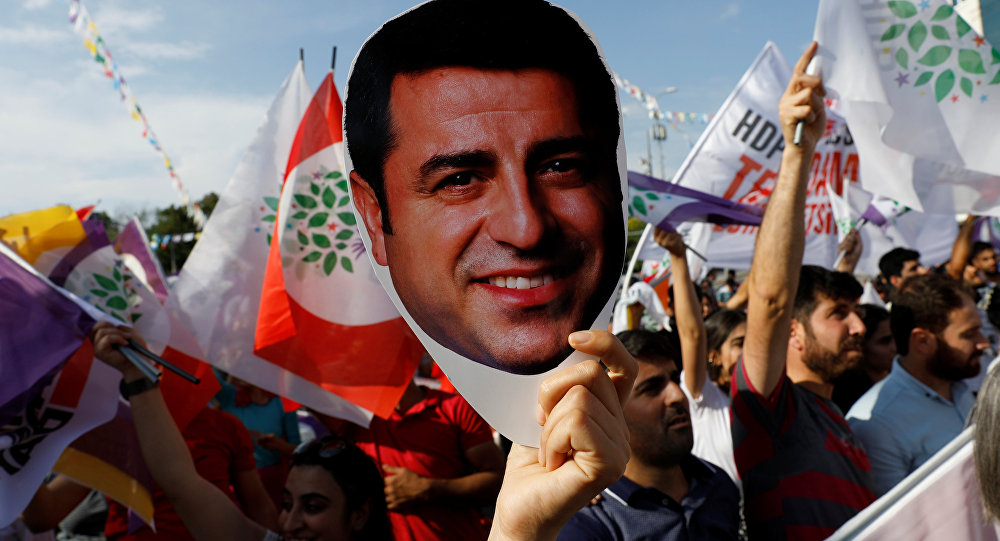 Selahattin Demirtaş ın tutukluluğunun devamına hükmedildi!