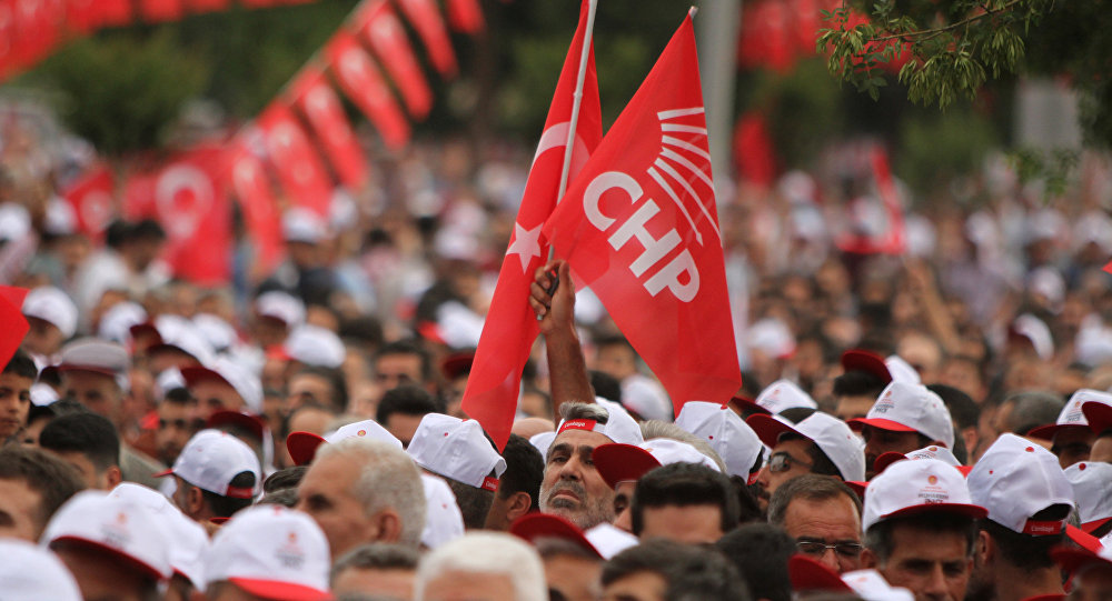 CHP nin seçim sloganı internet alan adını AK Partili aday satın aldı