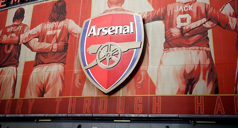 Arsenal, 12 oyuncusuyla yolunu ayırdı