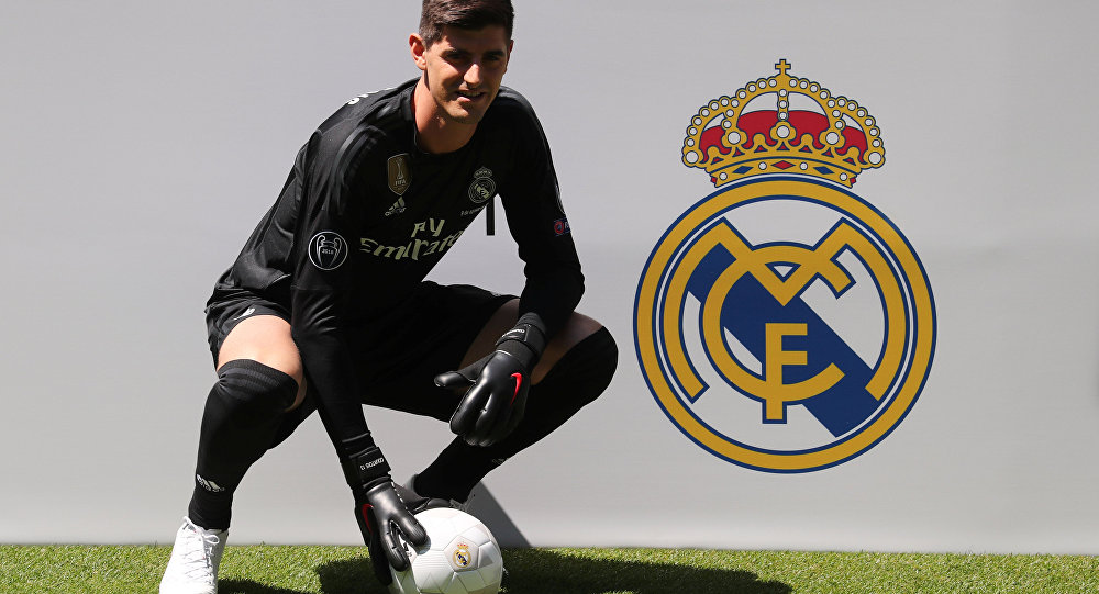 Chelsea nin kalecisi Courtois, Real Madrid de