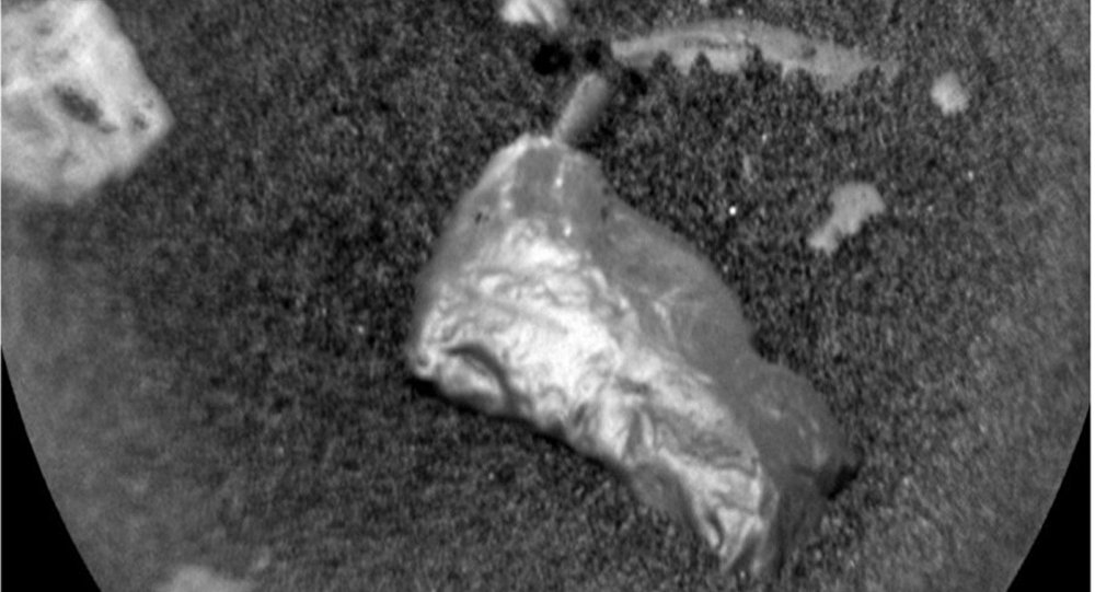 Mars’ta sıradışı parlak bir nesne bulundu!