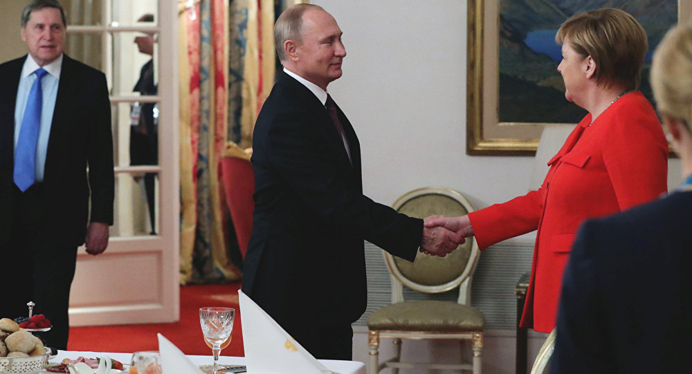 Putin ve Merkel G20 de Suriye yi görüştü