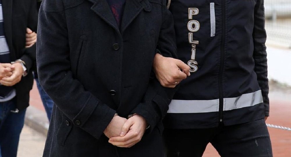 64 eski polis için FETÖ den gözaltı kararı