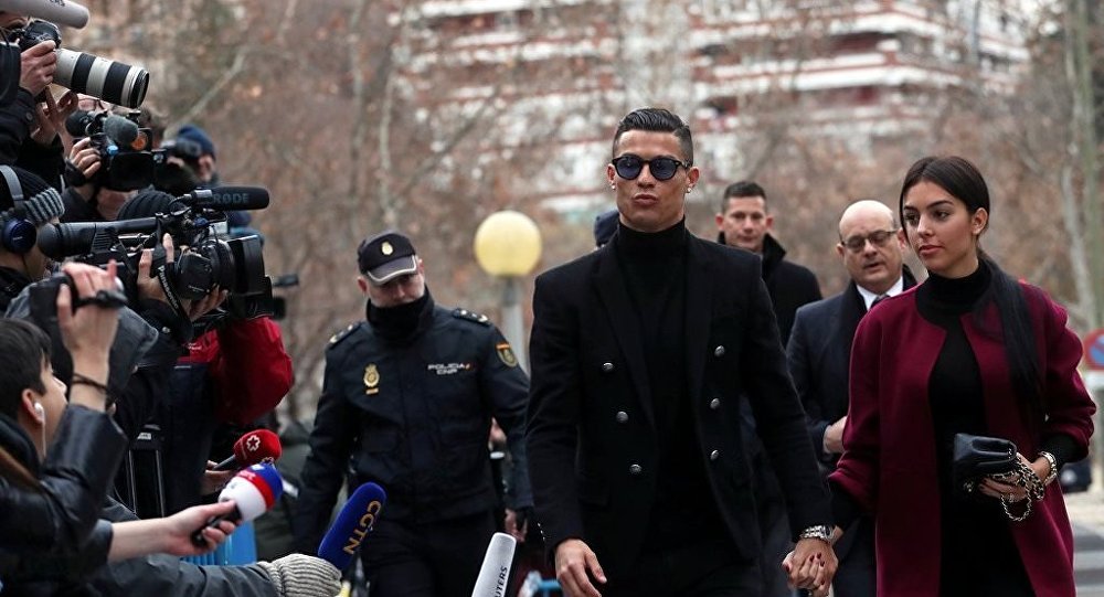 Ronaldo ya 23 ay hapis ve 18.7 milyon euro para cezası