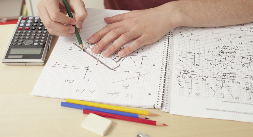 Matematik ödevi için polisi aradı