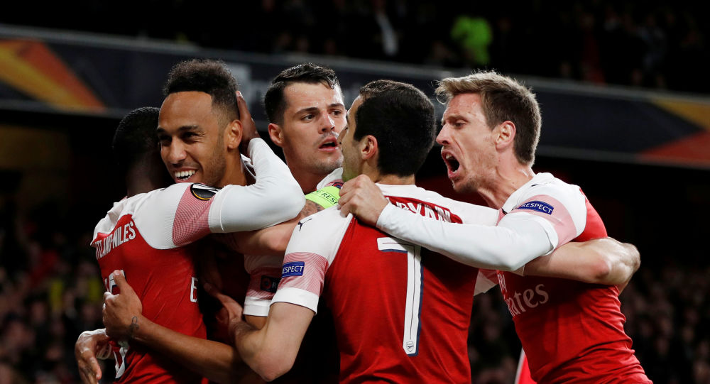 Arsenal, yarı final kapısını araladı