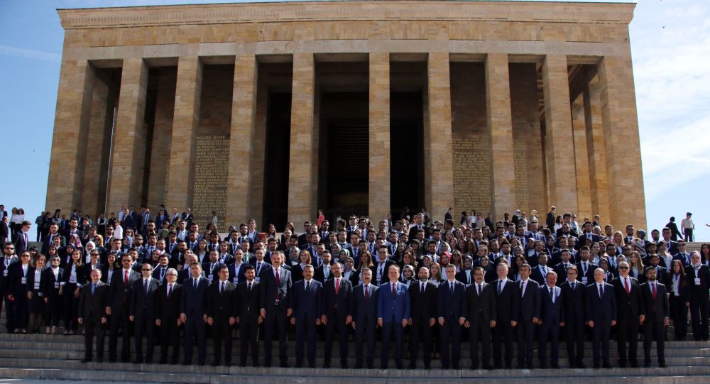 19 Mayıs Atatürk ü Anma, Gençlik ve Spor Bayramı törenlerle kutlanıyor